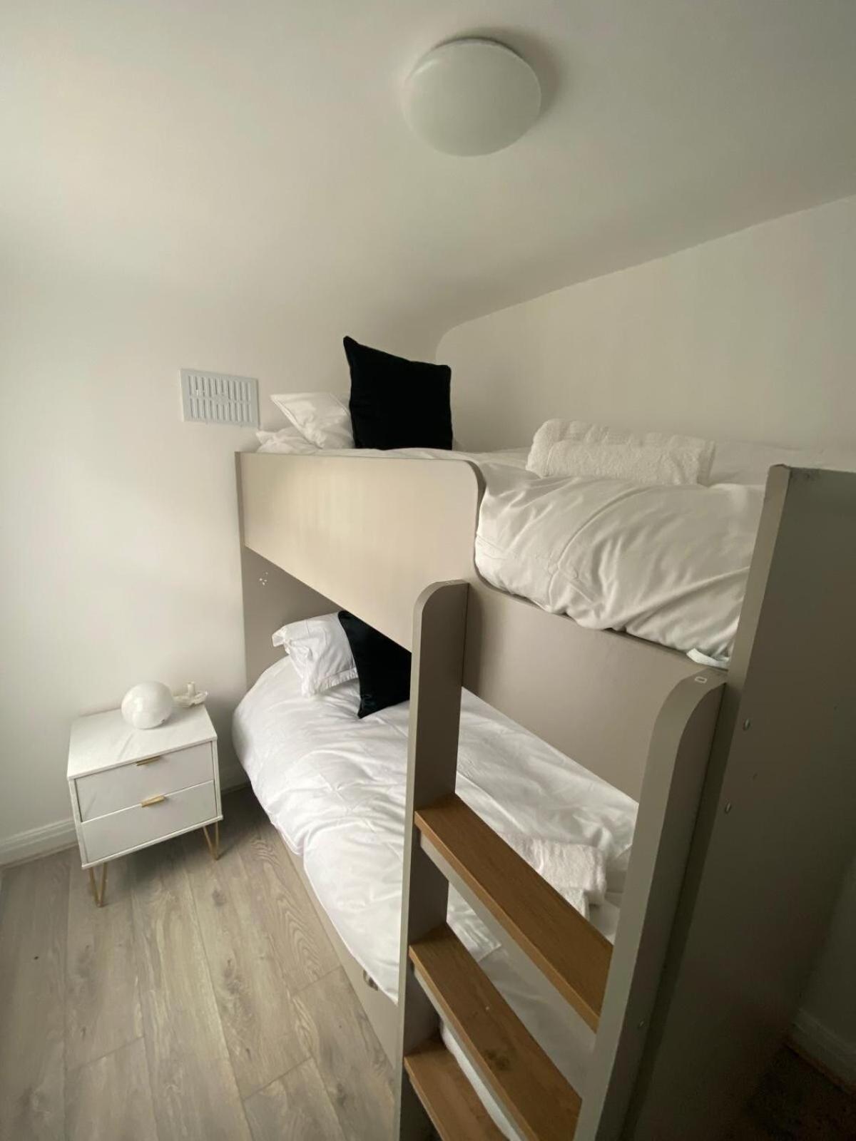 Modern 3br Near Anfield Stadium * Liverpool